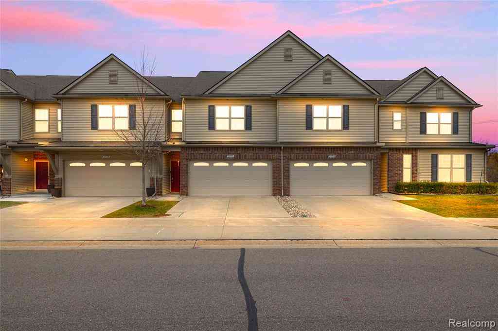 Condo For Sale - 23116 Clarewood Street <br/> Macomb, MI 48042