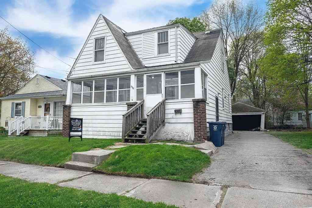 Homes For Sale - 1405 Vermilya Avenue <br/> Flint, MI 48507