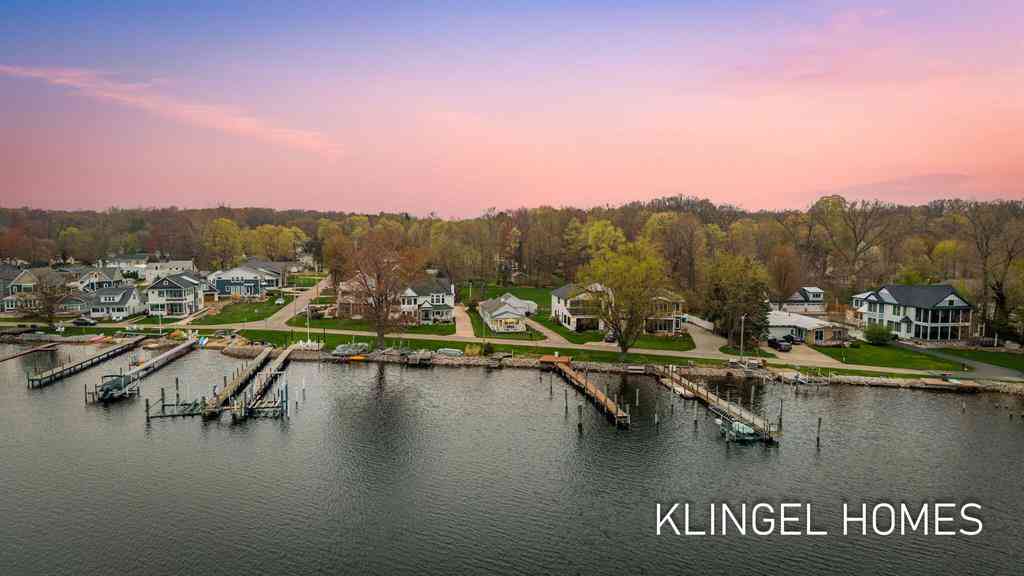 Homes For Sale - 16527 Lakeview Street <br/> Ottawa County, Spring Lake, MI 49456