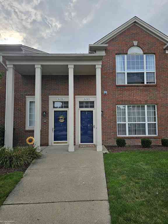 Condo For Sale - 51789 Adler Park Drive <br/> New Baltimore, MI 48051