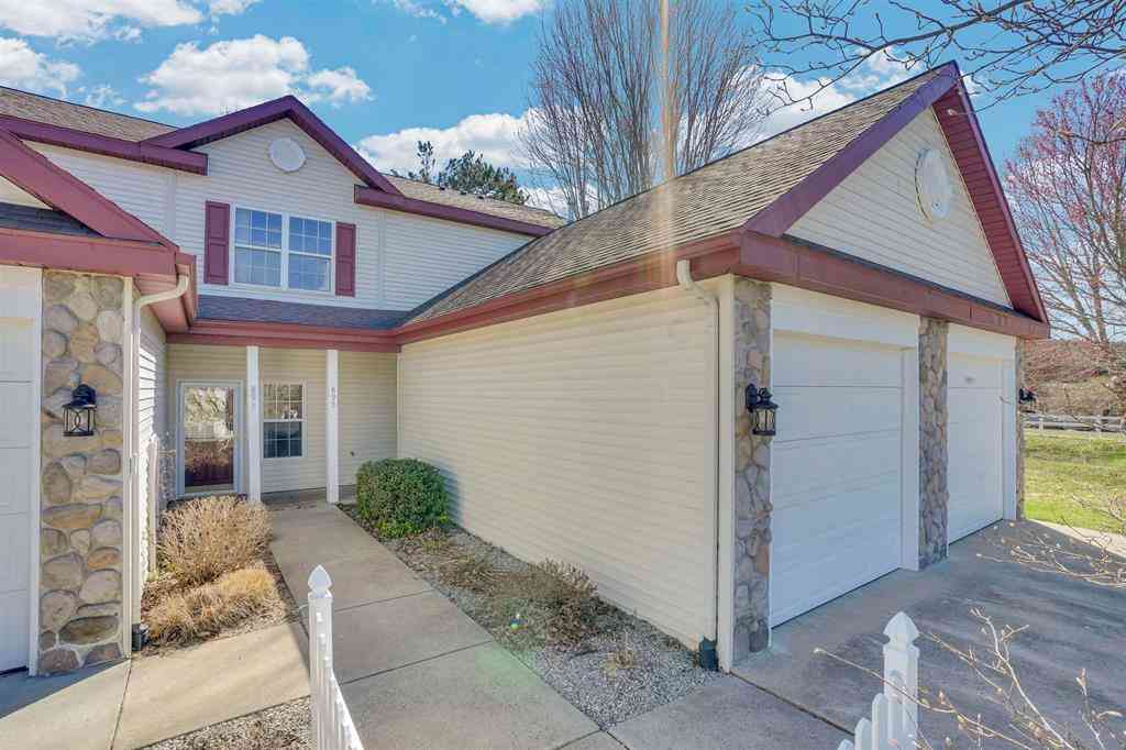 Condo For Sale - 895 Meadowview Court <br/> Cadillac, MI 49601
