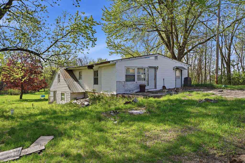 Homes For Sale - 1928 S 35th Street <br/> Galesburg, MI 49053