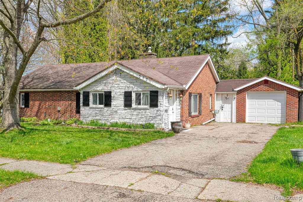 Homes For Sale - 317 Crossman Street <br/> Ingham County, Williamston, MI 48895