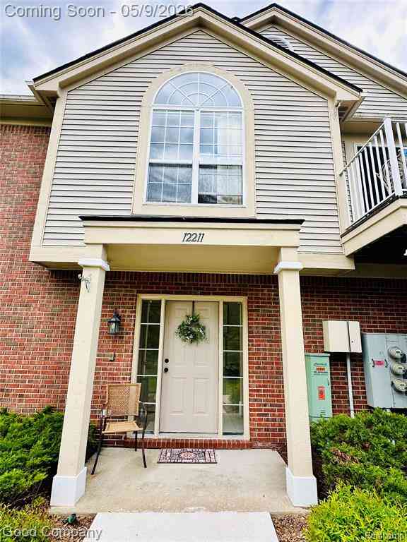 Condo For Sale - 12211 Chesapeake Circle <br/> Walled Lake, MI 48390