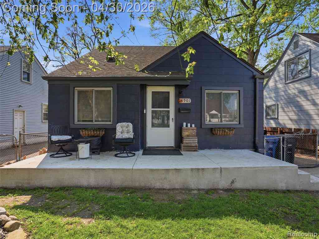 Homes For Sale - 18901 Garfield  <br/> Redford, MI 48240