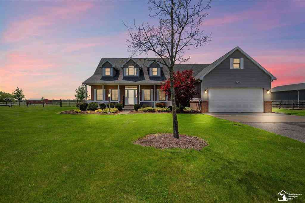 Homes For Sale - 8911 Schroeder Road <br/> Monroe County, Riga, MI 49276