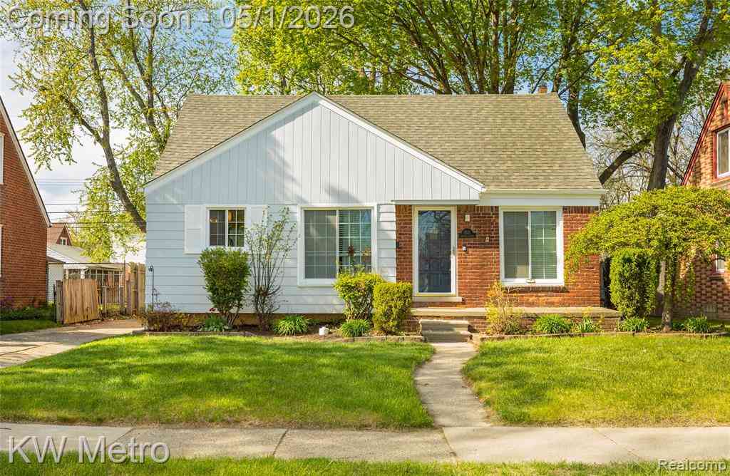 Homes For Sale - 1921 Kalama Avenue <br/> Royal Oak, MI 48067