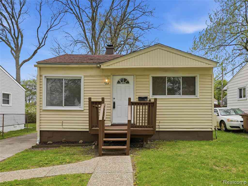 Homes For Sale - 764 E Tennyson Avenue <br/> Pontiac, MI 48340