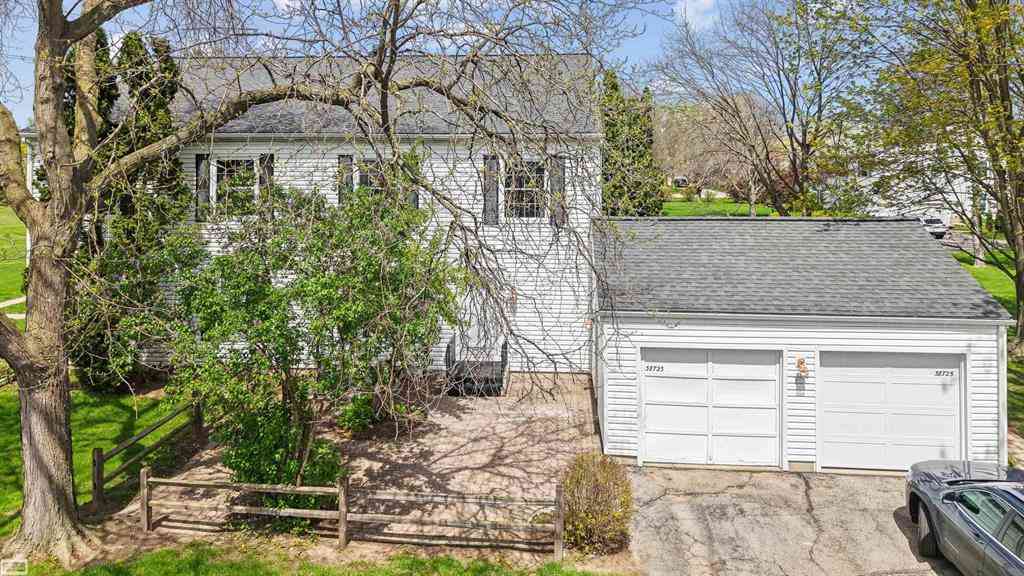 Condo For Sale - 38723 Lighthouse Point <br/> Clinton Township, MI 48038