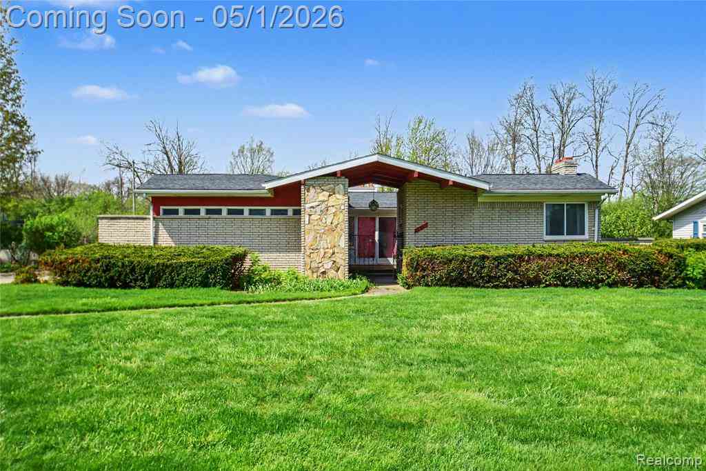 Homes For Sale - 4400 Hedgethorn Circle <br/> Genesee County, Burton, MI 48509