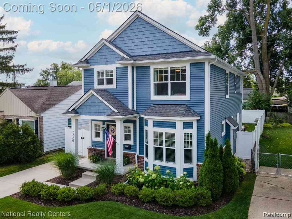 Homes For Sale - 2220 Barrett Avenue <br/> Royal Oak, MI 48067