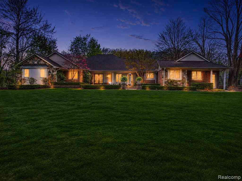 Homes For Sale - 5300 Old Mill Road <br/> Rochester, MI 48306