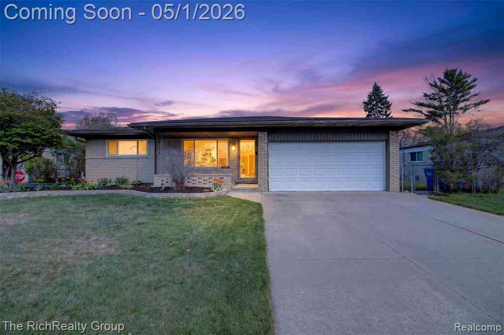 Homes For Sale - 30320 Woodhouse Drive <br/> Warren, MI 48092