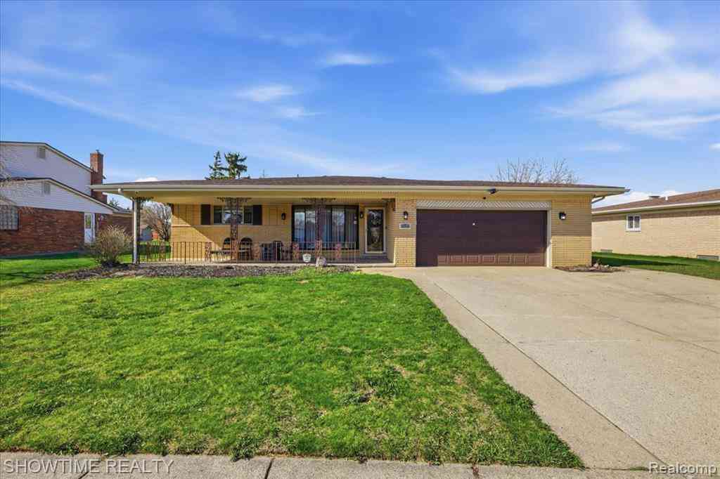 Homes For Sale - 16515 Cederama Drive <br/> Clinton Township, MI 48038