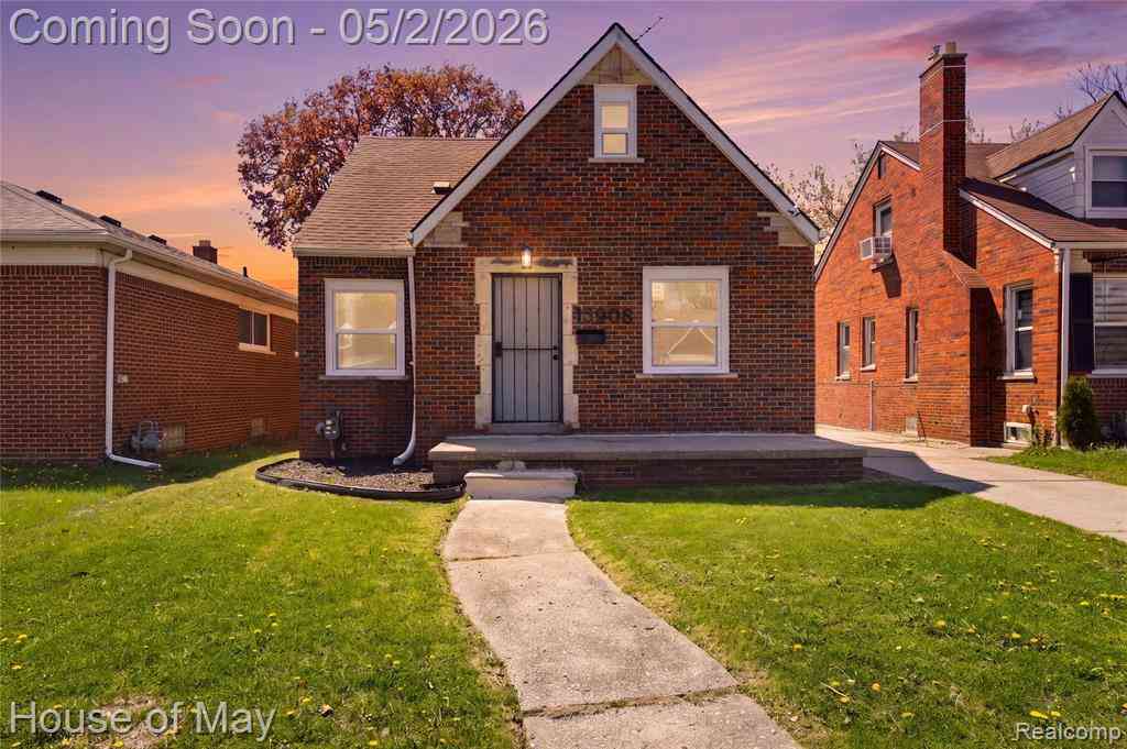 Homes For Sale - 13908 Edmore Drive <br/> Detroit, MI 48205