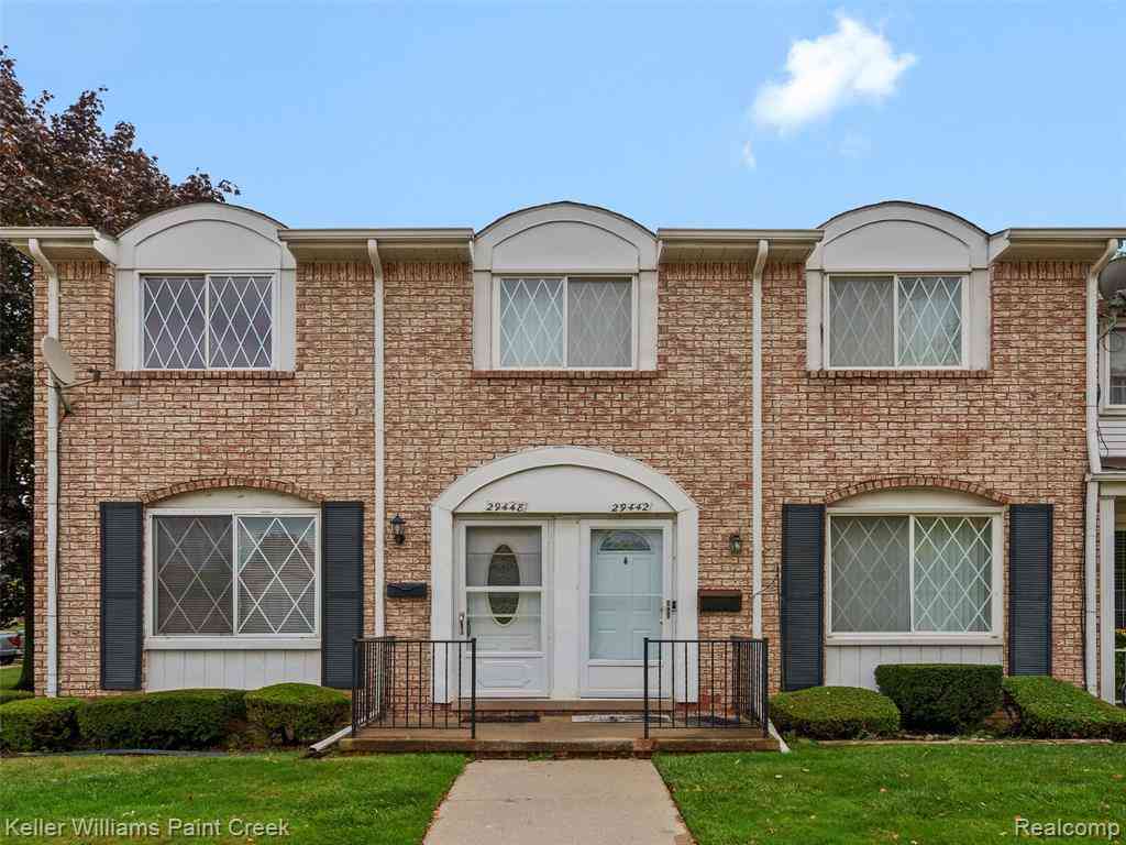 Condo For Sale - 29448 El Dorado Plaza <br/> Warren, MI 48088