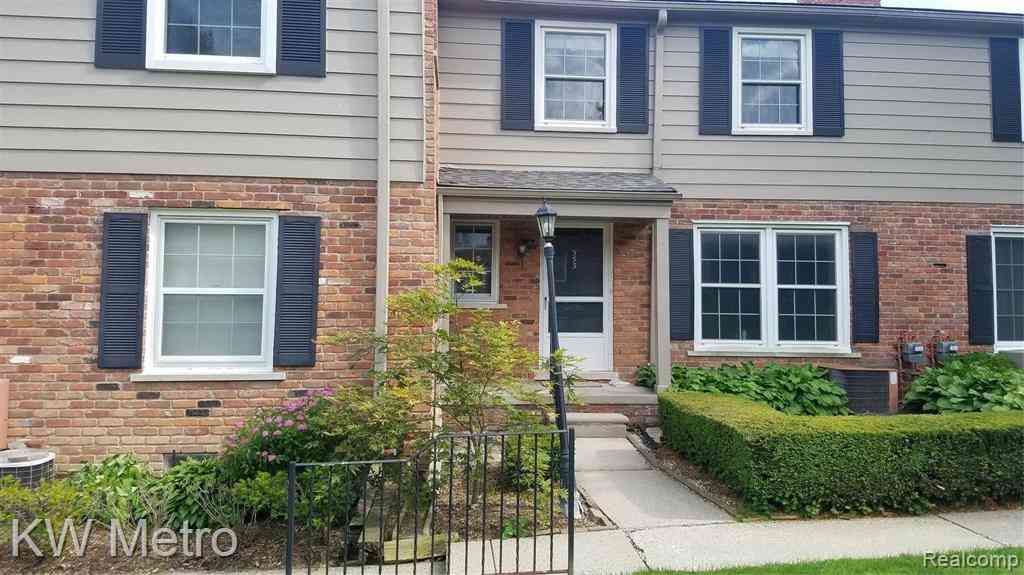 Condo For Rent - 553 N Old Woodward Avenue <br/> Birmingham, MI 48009