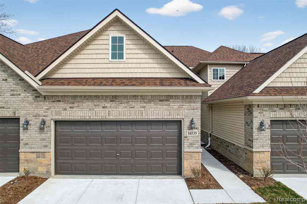 Condo For Sale - 16535 Savor Lane  #27<br/> Clinton Township, MI 48035