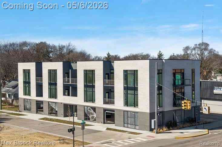 Condo For Sale - 110 Austin Avenue  #203<br/> Royal Oak, MI 48067