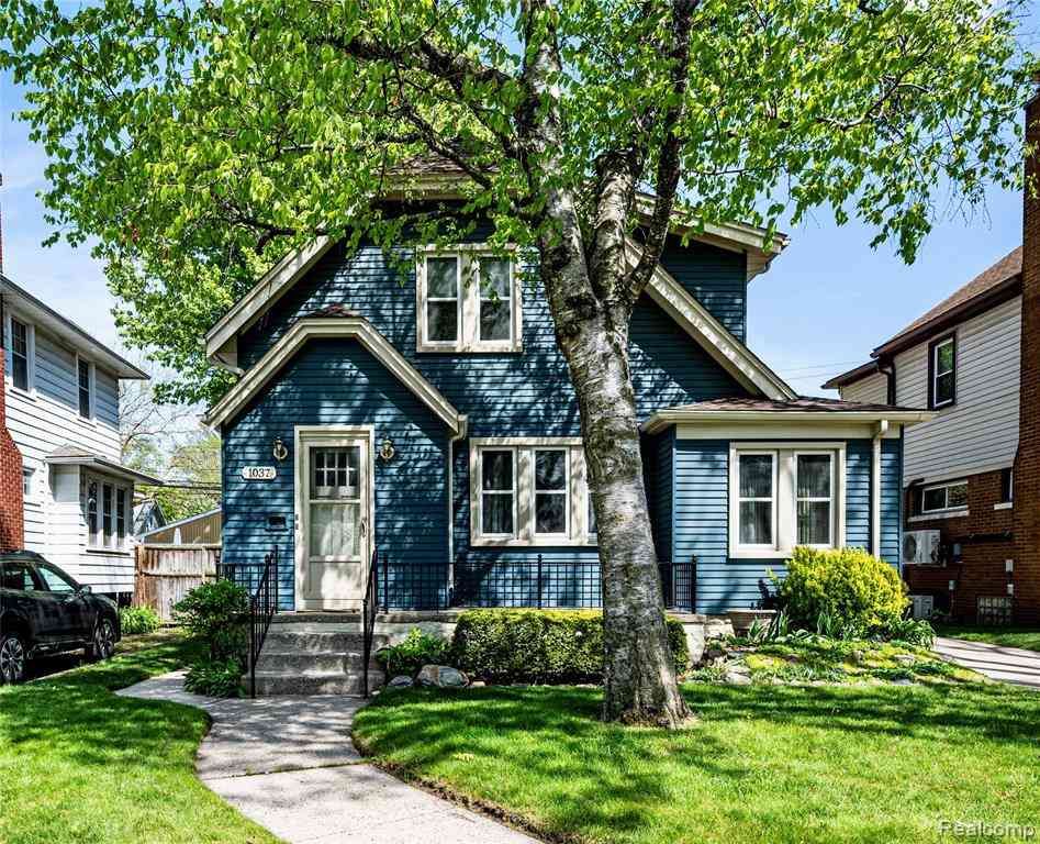 Homes For Sale - 1037 Longfellow Avenue <br/> Royal Oak, MI 48067