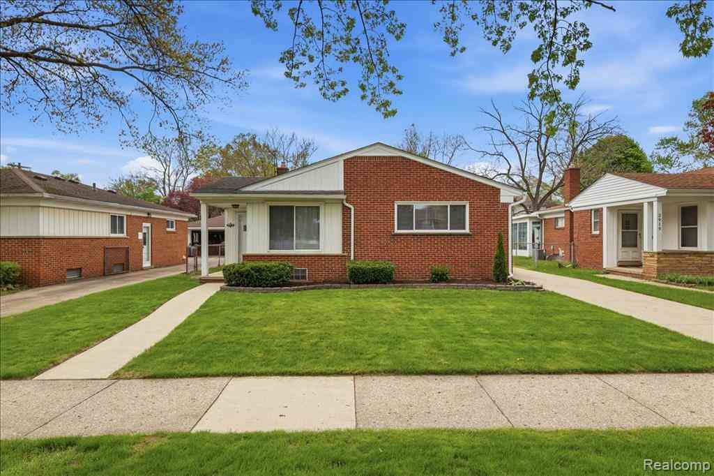 Homes For Sale - 2915 Oliver Road <br/> Royal Oak, MI 48073