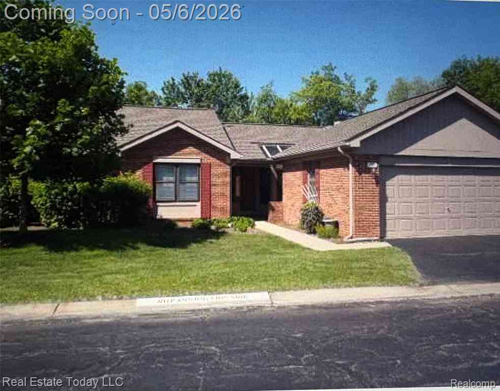 Condo For Sale - 7283 Huntcliff   #57<br/> West Bloomfield, MI 48322