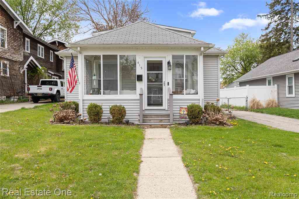 Homes For Sale - 415 Taylor Avenue <br/> Rochester, MI 48307