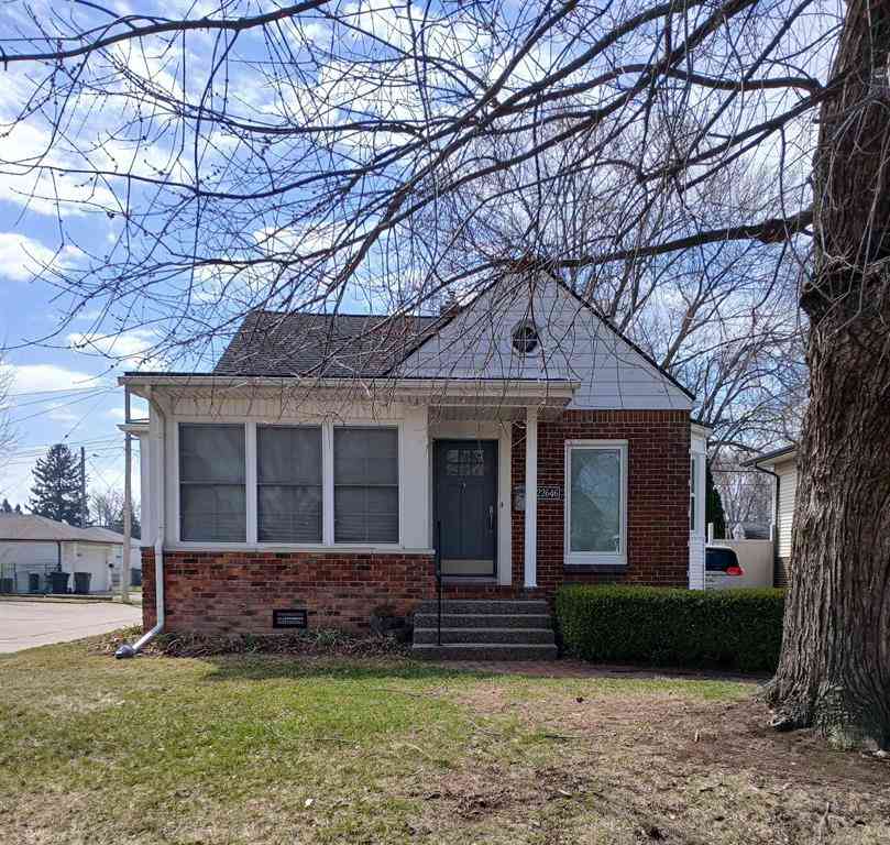 Homes For Sale - 22646 Lakeland Street <br/> Saint Clair Shores, MI 48081