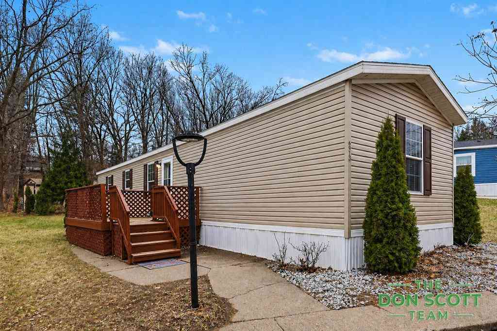 Homes For Sale - 6913 Sandwood Street Ne NE<br/> Rockford, MI 49341