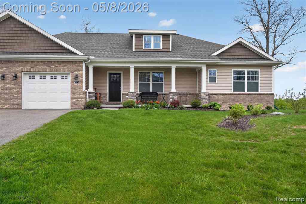 Condo For Sale - 5847 Scenic Bluff Drive  #28<br/> Brighton, MI 48116