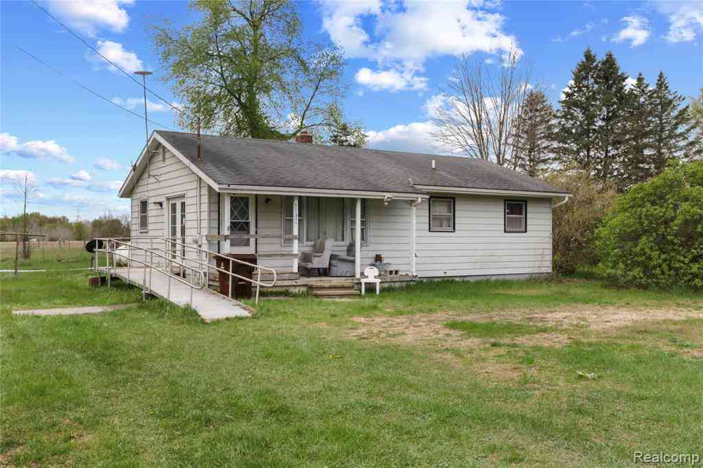Homes For Sale - 11497 W Fillmore Road <br/> Sumner, MI 48889