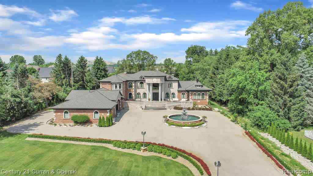 Homes For Sale - 17965 Beck Road  <br/> Northville, MI 48168