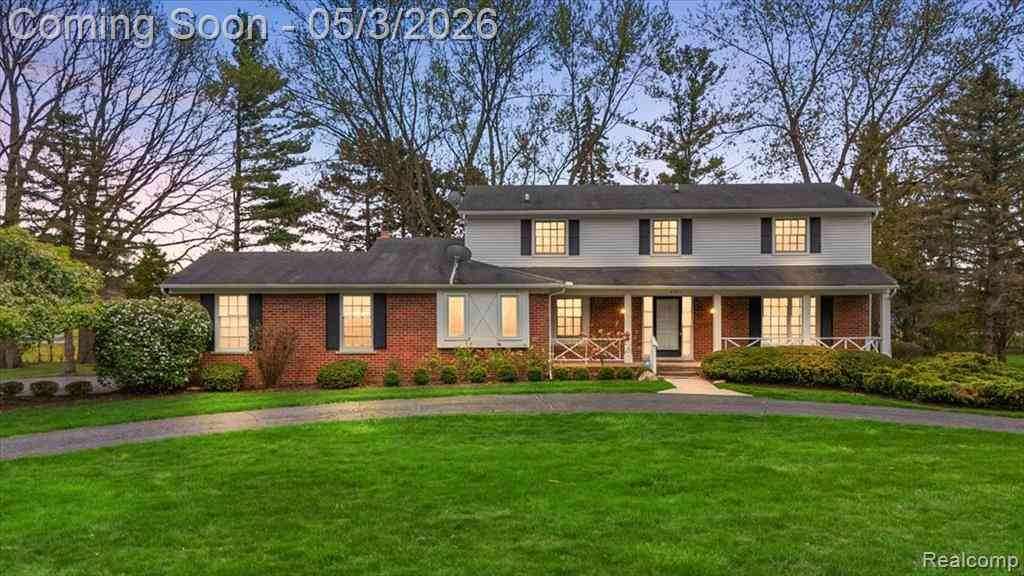 Homes For Sale - 4821 School Bell Lane <br/> Bloomfield Hills, MI 48301