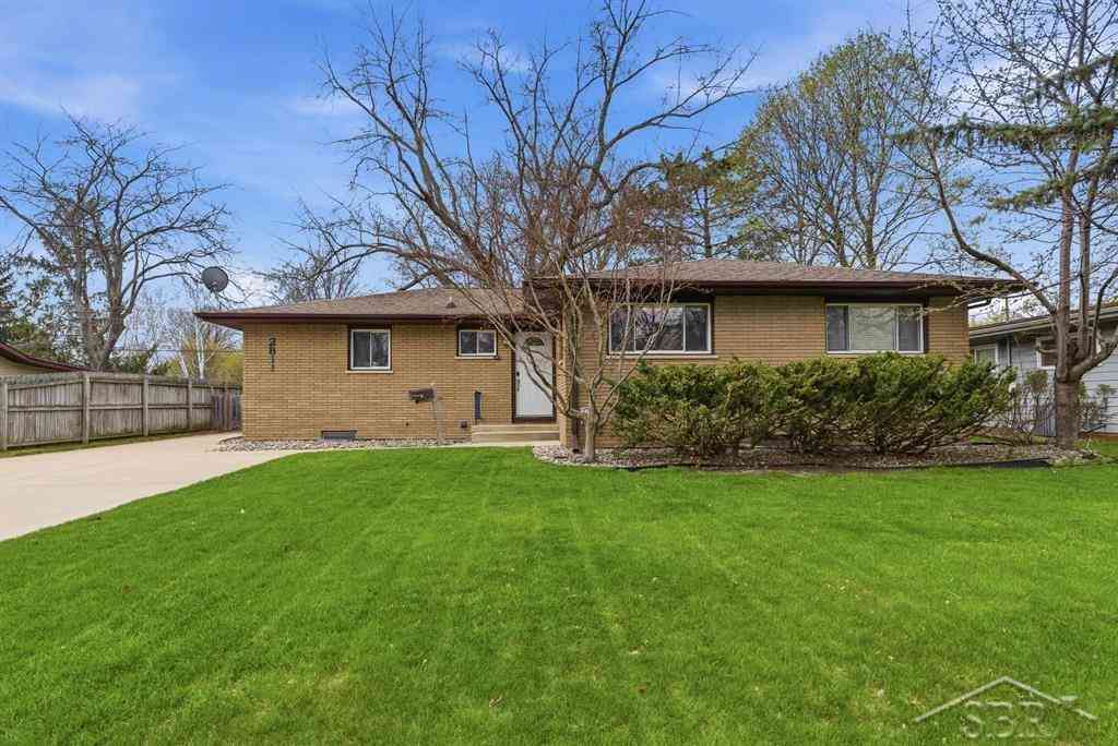 Homes For Sale - 2811 Dina Street <br/> Midland, MI 48642