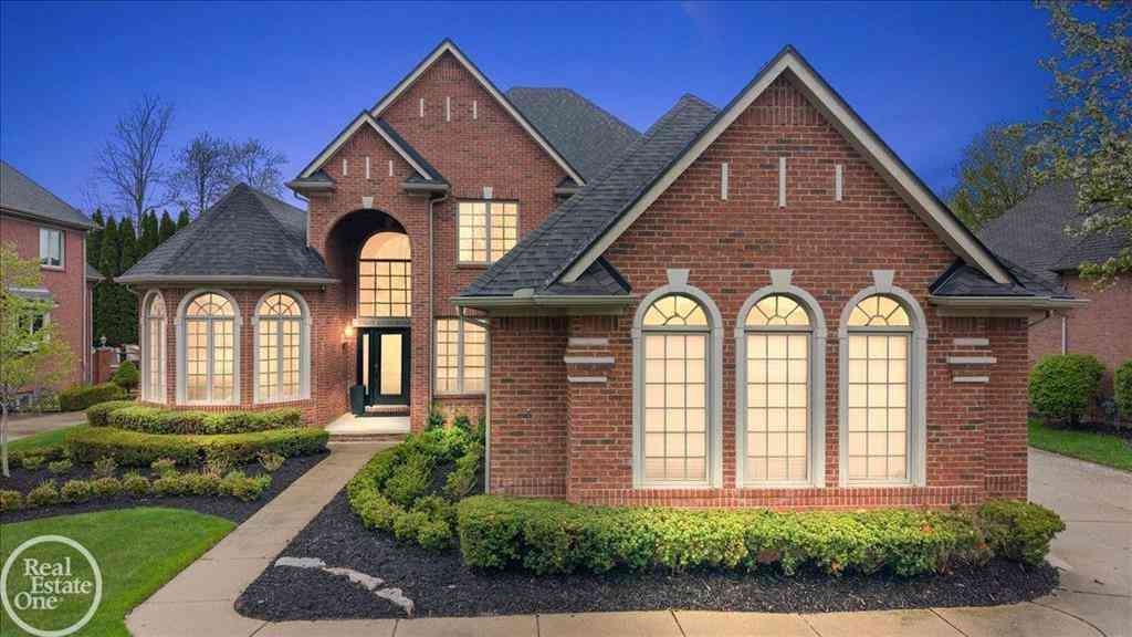 Homes For Sale - 57409 Stonebriar Drive <br/> Macomb County, Washington, MI 48094