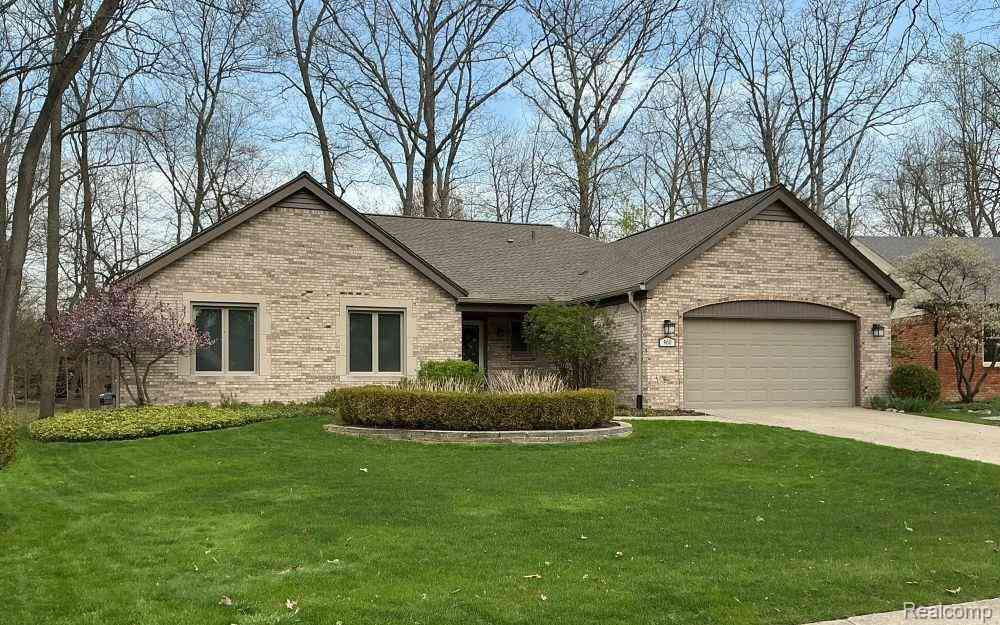 Homes For Sale - 460 Streamview Court <br/> Rochester, MI 48309