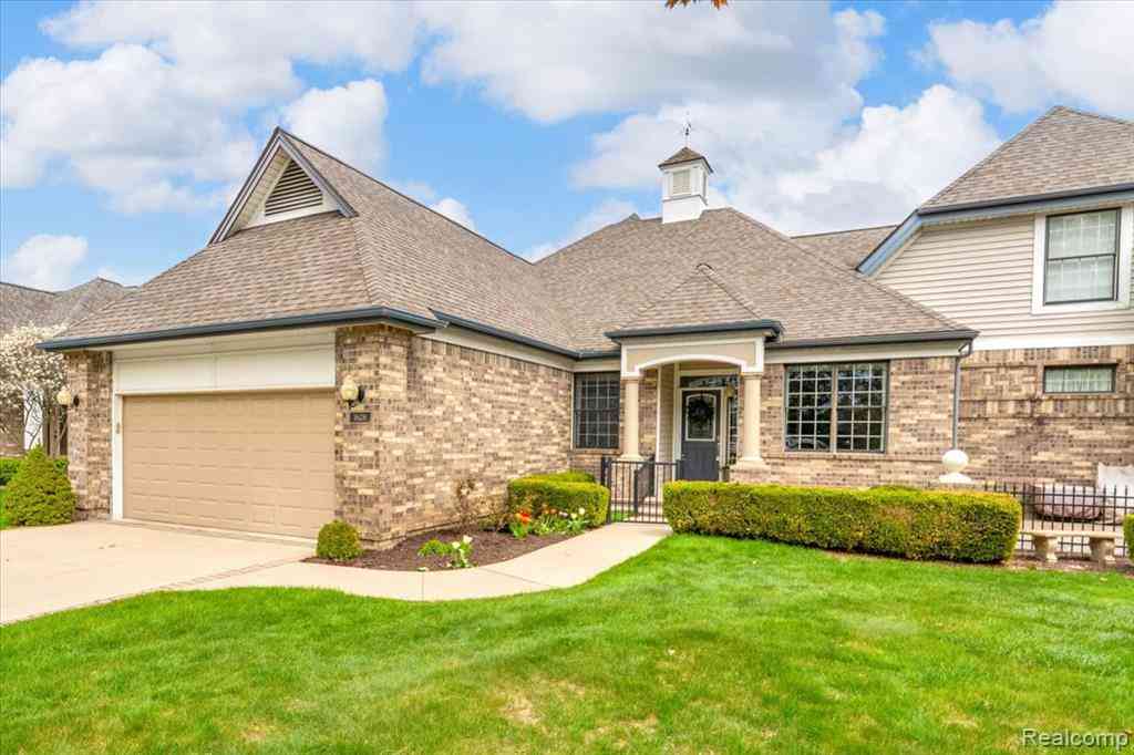 Condo For Sale - 1628 Edison Shores Lane <br/> Saint Clair County, Port Huron, MI 48060