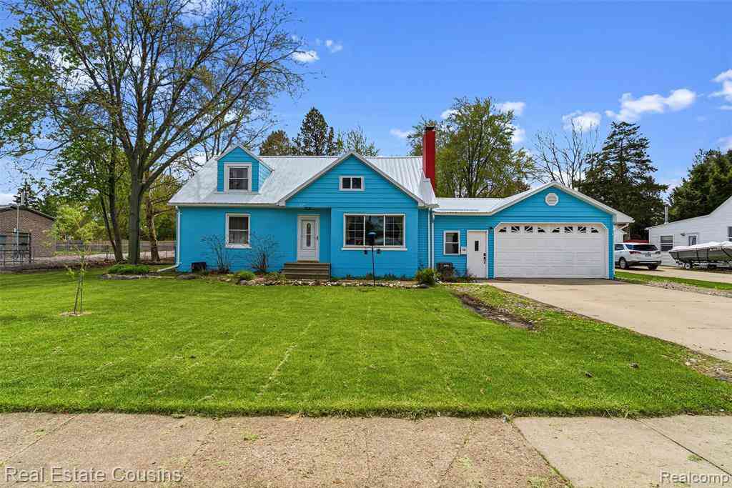 Homes For Sale - 824 E King Street <br/> Owosso, MI 48867