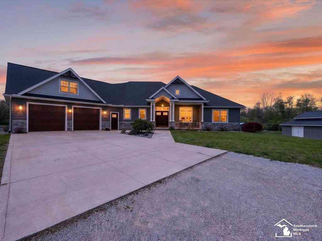 Homes For Sale - 5420 Summerfield Road <br/> Petersburg, MI 49270