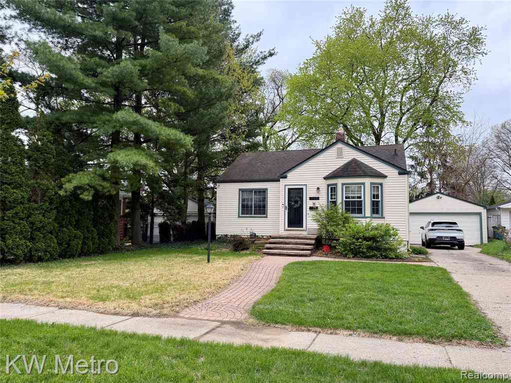 Homes For Sale - 302 E Bloomfield Avenue <br/> Royal Oak, MI 48073