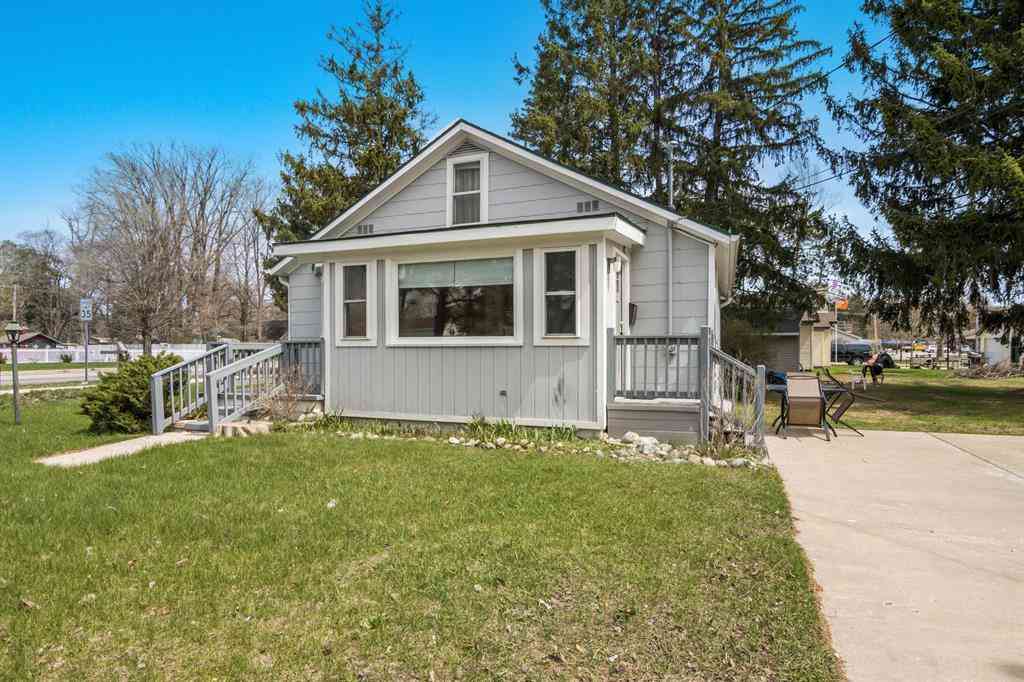 Homes For Sale - 602 E Cayuga Street <br/> Bellaire, MI 49615