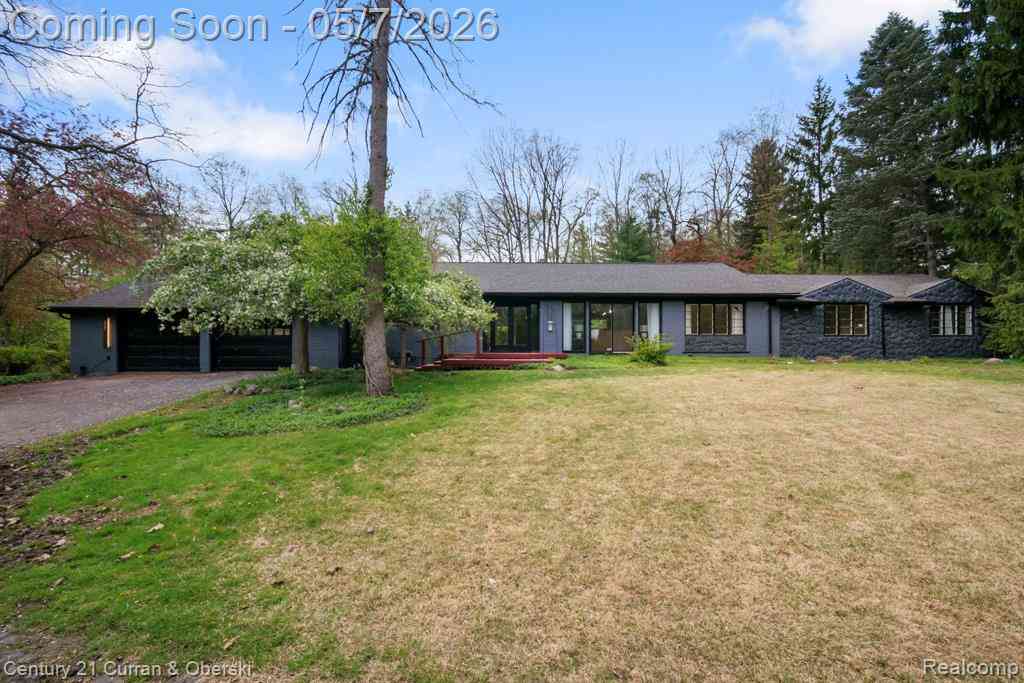 Homes For Sale - 27869 Old Colony Street <br/> Farmington, MI 48334