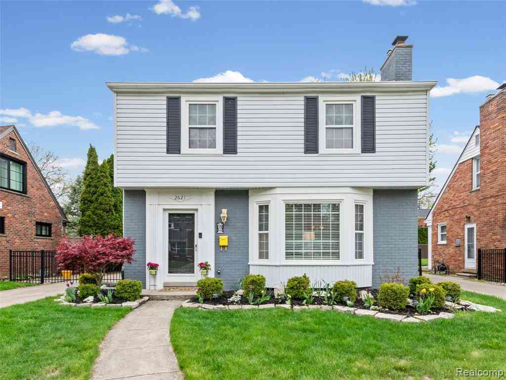 Homes For Sale - 2621 Woodland Avenue <br/> Royal Oak, MI 48073