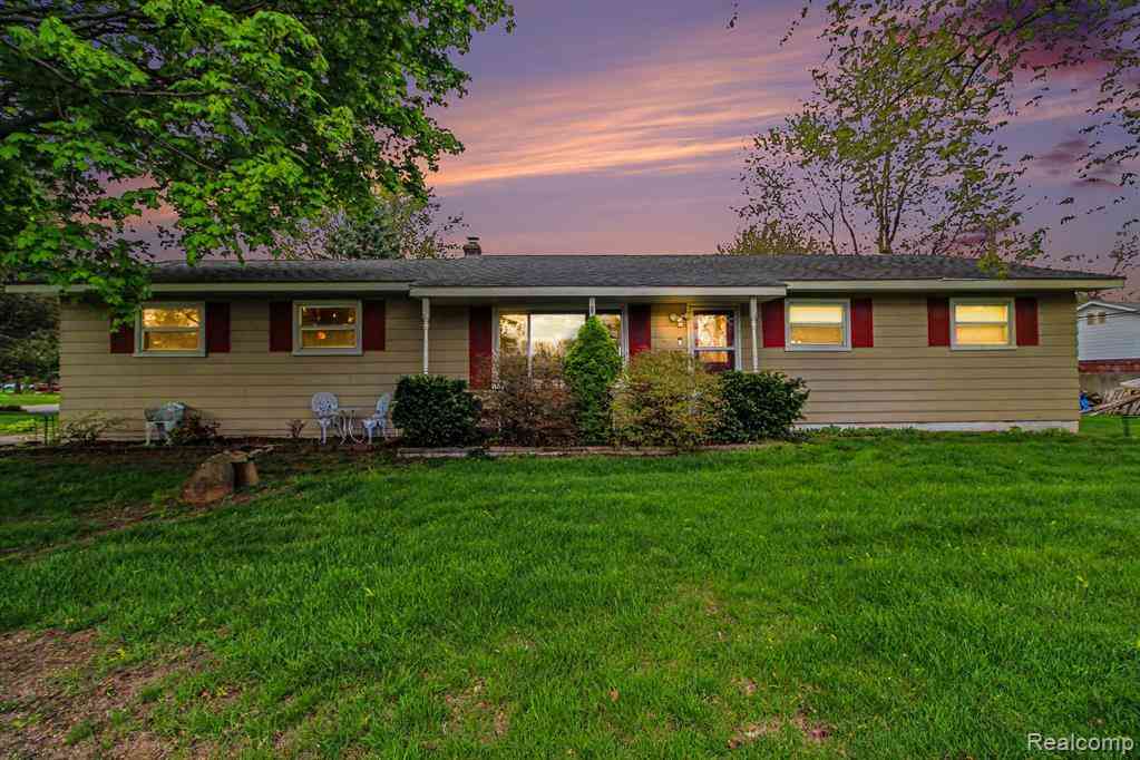 Homes For Sale - 193 Mccatty Drive <br/> White Lake, MI 48386