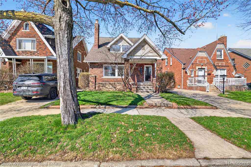 Homes For Sale - 5019 Maple Street <br/> Dearborn, MI 48126