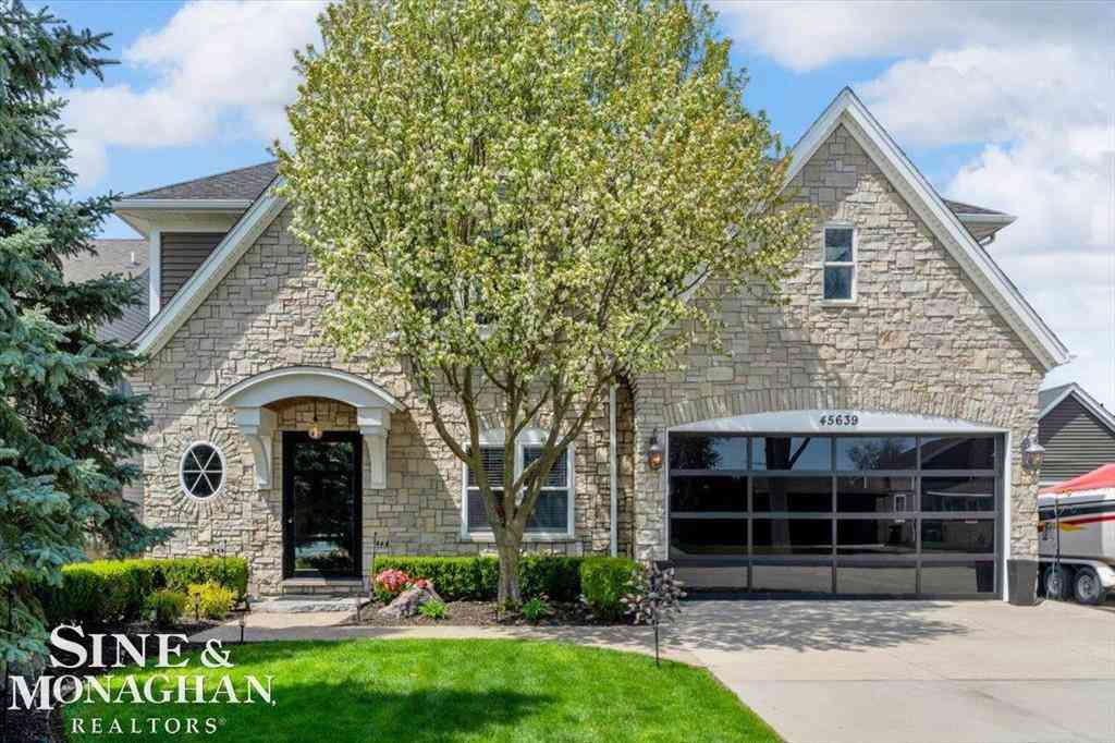 Homes For Sale - 45639 Edgewater Drive <br/> Chesterfield, MI 48047