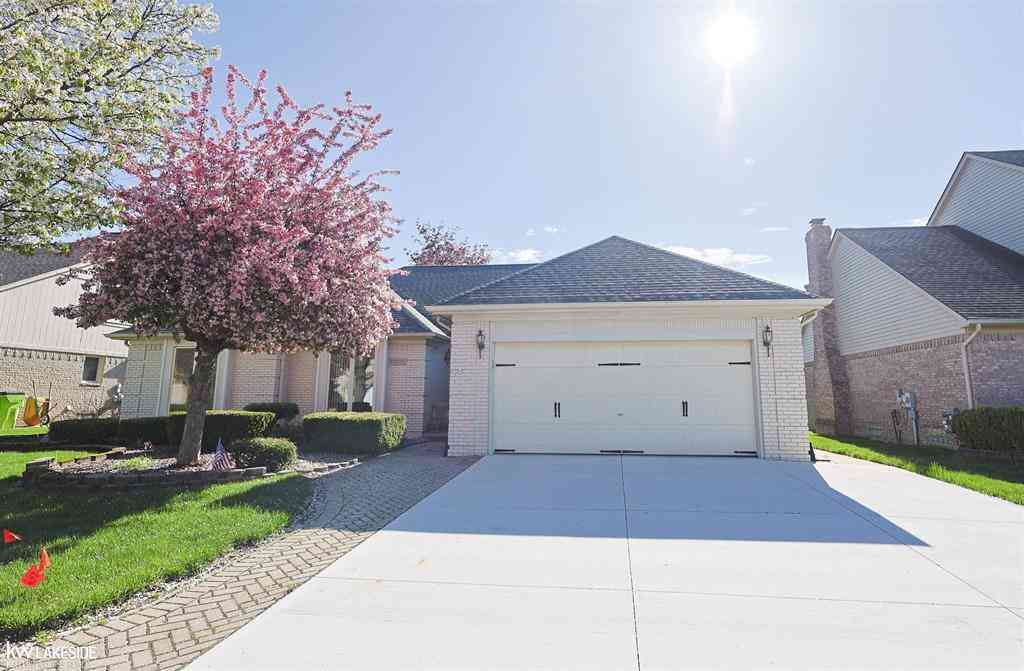 Homes For Sale - 53338 Villa Rosa Drive <br/> Macomb, MI 48042