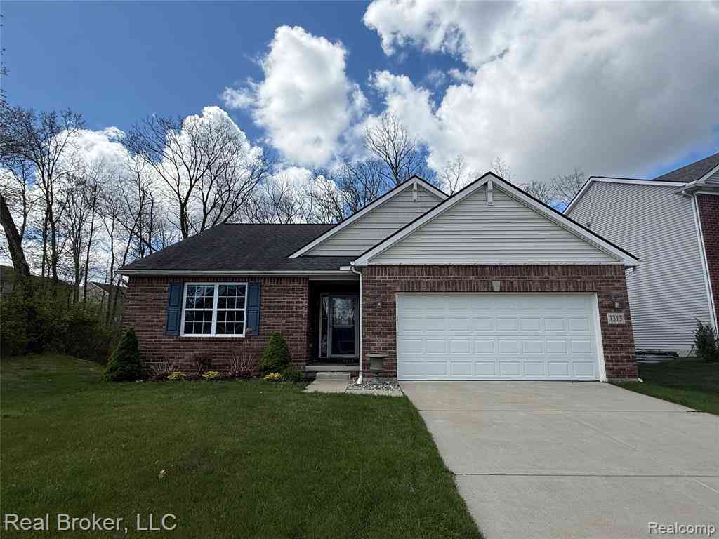 Homes For Sale - 1313 Secretariat Way <br/> Howell, MI 48843
