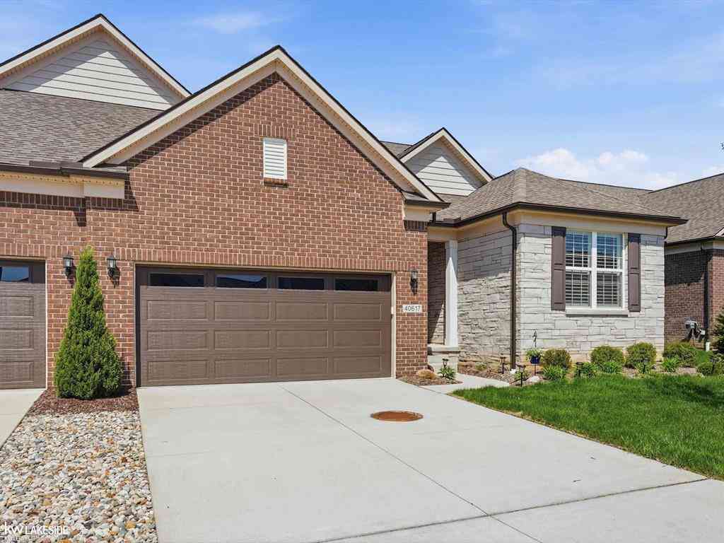 Condo For Sale - 40617 Tulip Trce  <br/> Clinton Township, MI 48036