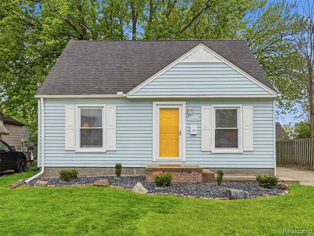 Homes For Sale - 21604 Alger Street <br/> Saint Clair Shores, MI 48080